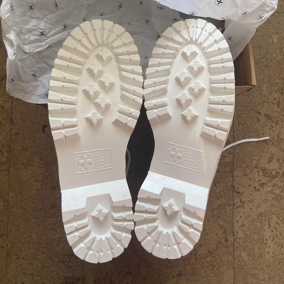 Dr. Martens Vegan 1460 Bex Kemble Mono Platform Boots - size 10 women/size 9 men - Picture 2 of 4